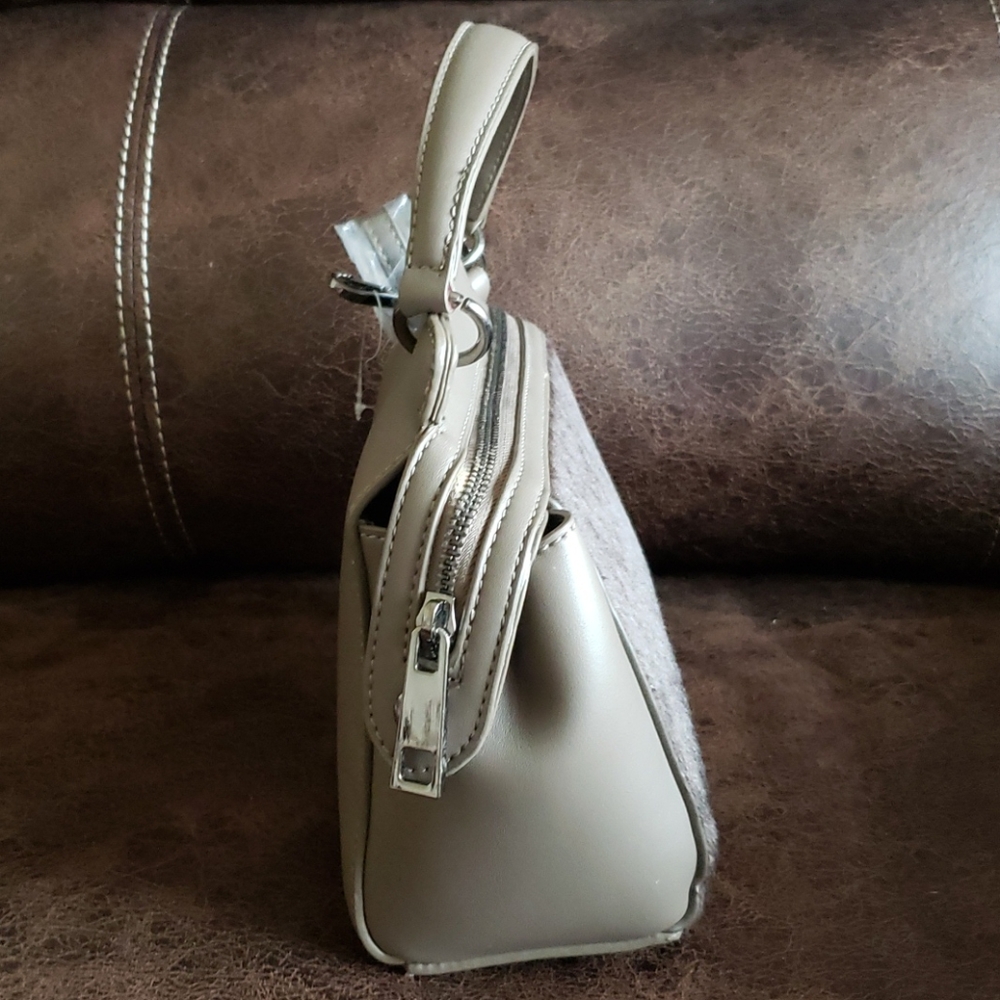 Purse - Picture 2 of 7